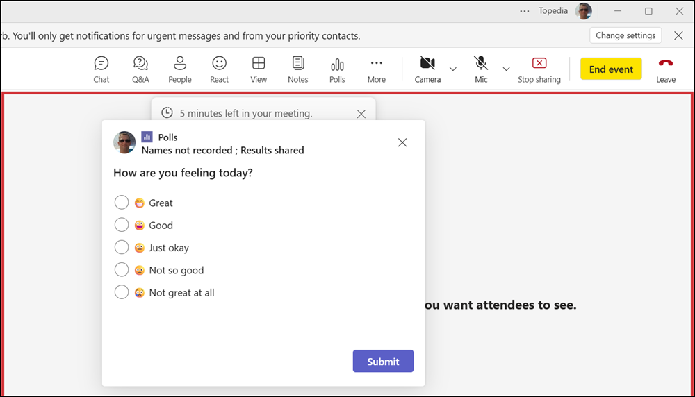 Polls in Teams town hall events